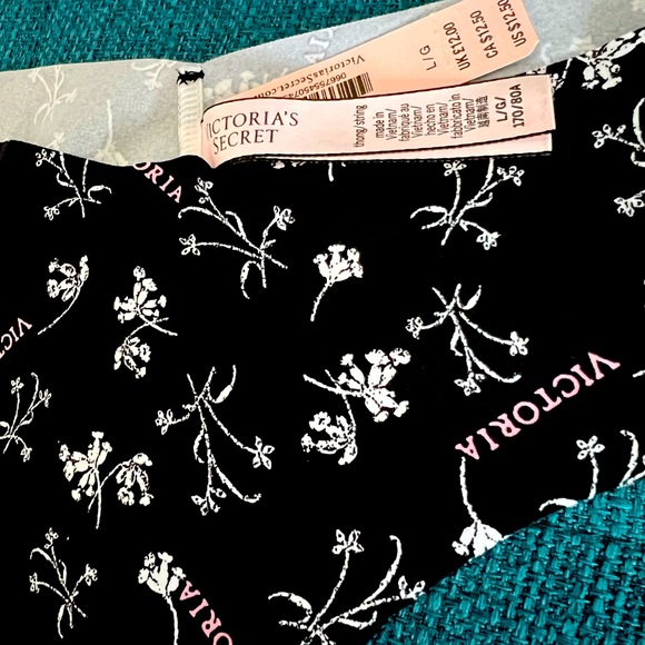 NWT Victoria Secret thong - Picture 3 of 3